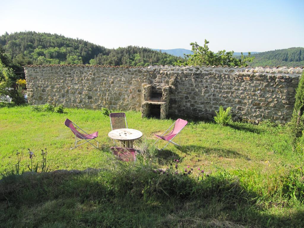 Le Petit Rias Gite Soleil Saint Maurice en Chalencon 외부 사진