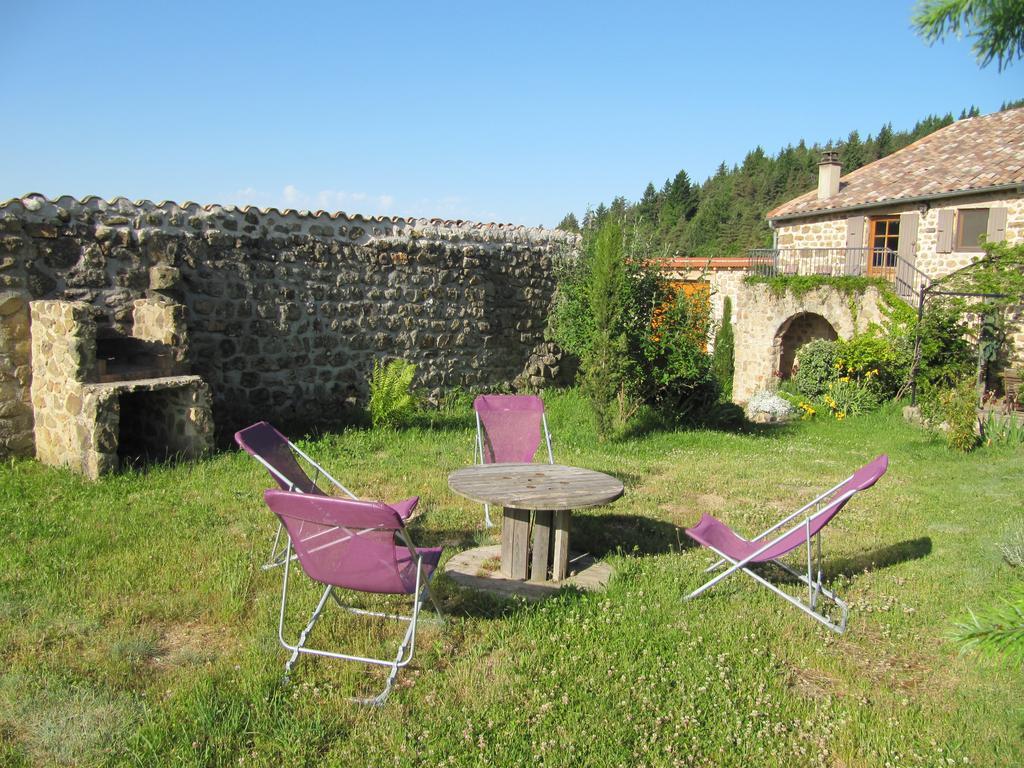 Le Petit Rias Gite Soleil Saint Maurice en Chalencon 외부 사진